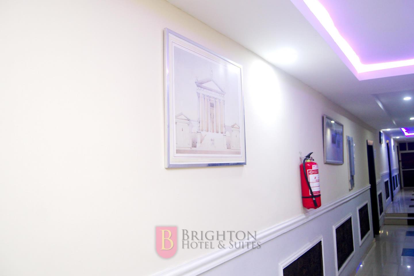 Adegbite Brighton Hotel And Suites מראה חיצוני תמונה