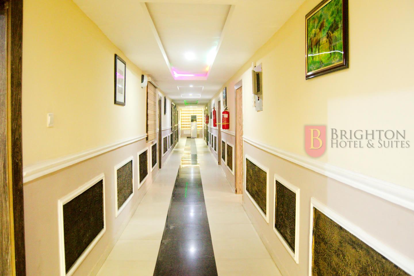 Adegbite Brighton Hotel And Suites מראה חיצוני תמונה